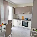 In Mit Terrasse By Interhome Apartamento *